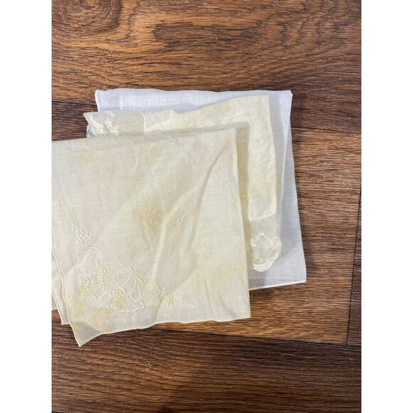 lot of 4 vintage handkerchiefs used condition - Picture 4 of 9